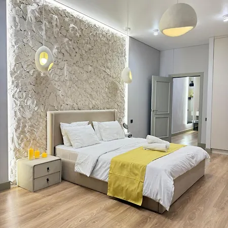 Двухкомнатная Квартира С Роскошным Видом На Город Exclusive Apartment Almaty Exterior photo